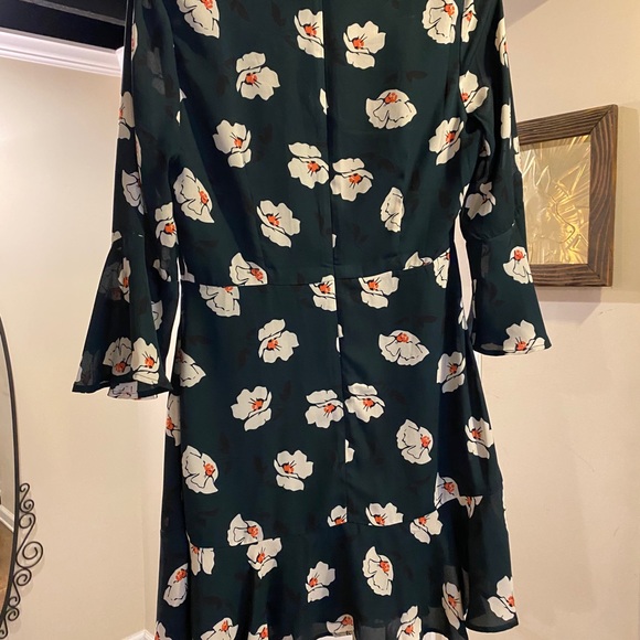 Dark green floral dress with 3/4 sleeves - Picture 5 of 7